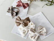 One Little bow - neutral floral